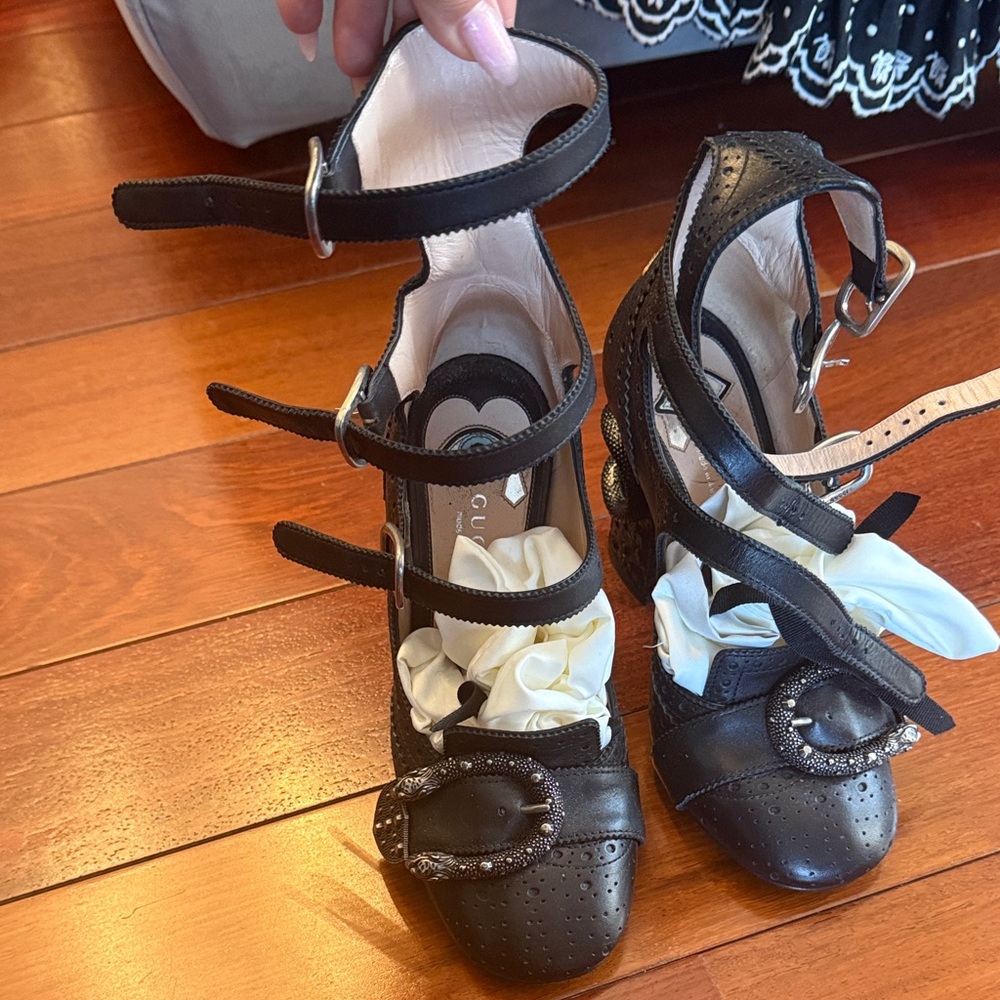 Gucci Black Heels with Buckle and Strap Detail